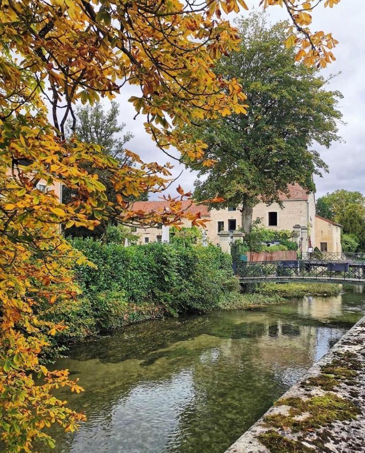 Auberge Cote Riviere อิส-ซัวร์-ทิล ภายนอก รูปภาพ