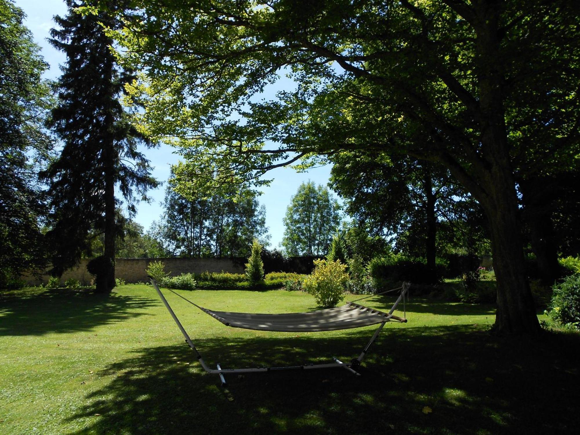 Auberge Cote Riviere อิส-ซัวร์-ทิล ภายนอก รูปภาพ